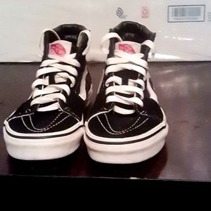 Vans Black/White size 3.5